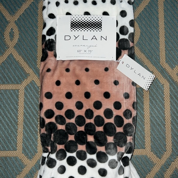 Oversized Blanket - Picture 2 of 3